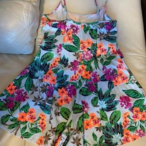 Sleeveless floral romper